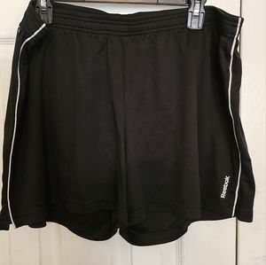 WOMENS REEBOK BLACK ATHLETIC SHORTS, SIZE 2X